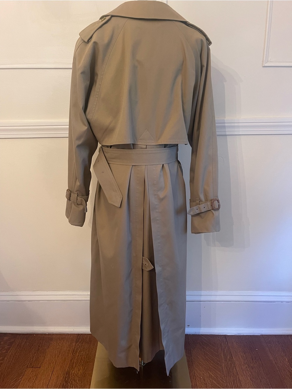 Burberry Khaki Double-Breasted Trench Coat with Waist Belt - Picture 3 of 16